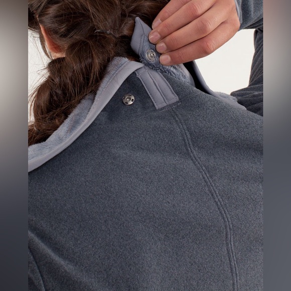 Lululemon Presence Of Mind Jacket Fossil Size 2 - Picture 4 of 13